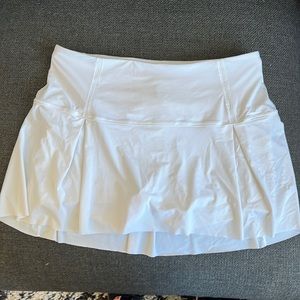 Lululemon white tennis skirt